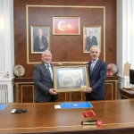 Bakan Uraloğlu Çorum Belediyesi’ni ziyaret etti