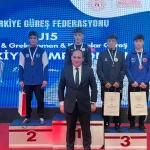 Bursalı güreşçiler Türkiye kürsüsünde