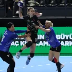 Bursa Büyükşehirli kadın hentbolcular final biletini kaptı