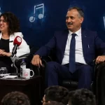 Vali Bozkurt ve eşi gençlerle “Muhabbete Gel Gecesi”nde buluştu