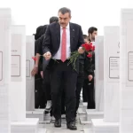 Bakan Tekin’den Şehit Öğretmenler Anıtı’na ziyaret