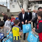 Balıkesir’de kırsaldaki çocuklara 23 Nisan hediyesi