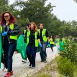 Bornova’da anlamlı temizlik