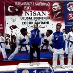 Bursa Büyükşehirli karateciler göz doldurdu