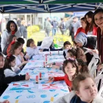 İzmir Karabağlar’da Çocuk Şenliği ilçeyi sardı
