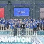 Kocaeli’de Çayırova Belediyesi, şampiyonluk kupasına kavuştu