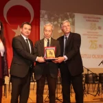 Köy Enstitüleri’nin 86. yılında aydınlanma onur ödülü sahibini buldu