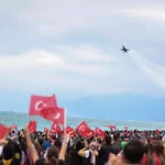 SOLOTÜRK Konyaaltı’nda nefes kesti