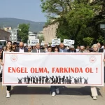 Bursa engelsiz geleceğe yürüdü