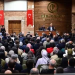 Efkan Ala Birlik Vakfı’nda gençlerle buluştu